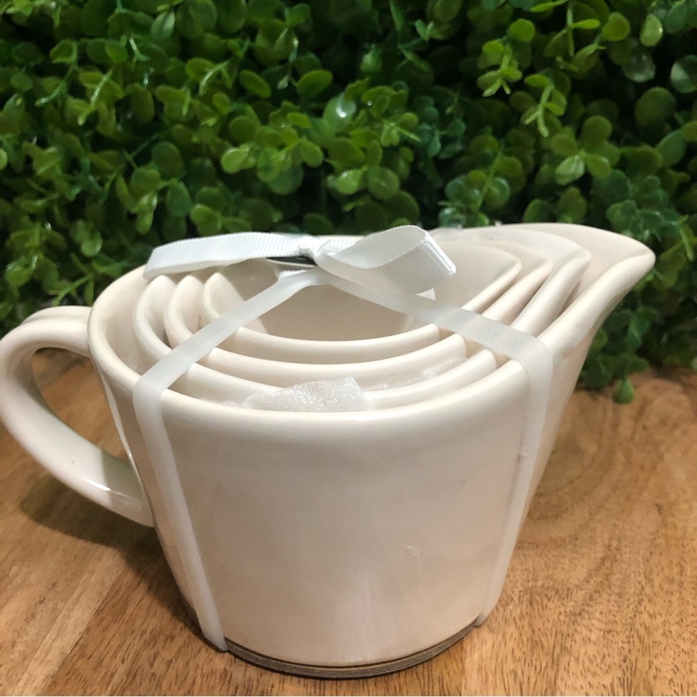 Rae Dunn NWT measuring cups - Picture 3 of 5